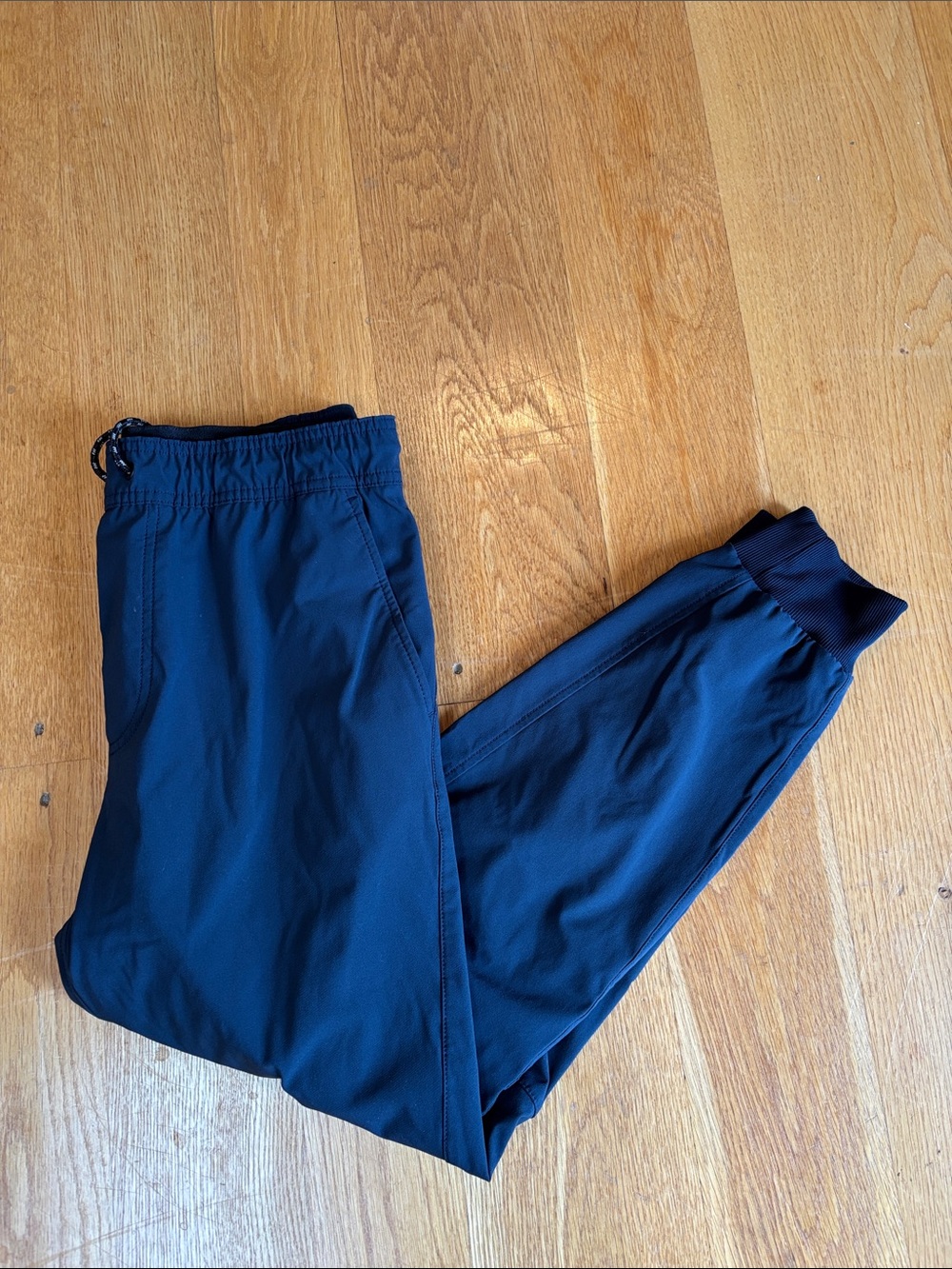 American Eagle Performance Joggers, Men’s S, Navy